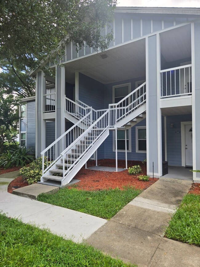 Building Photo - 2577 Grassy Point Dr