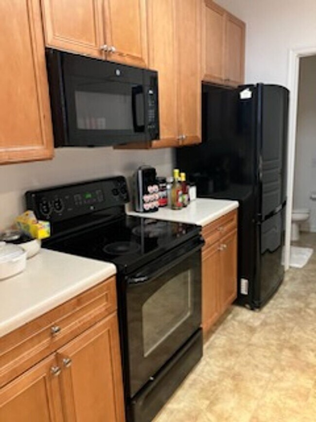 Building Photo - Beautiful Condo in Ridgely Manor