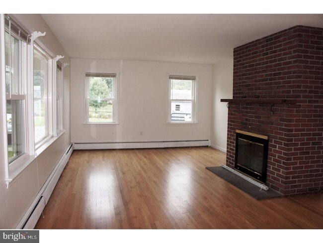 Building Photo - 1735 Middletown Rd