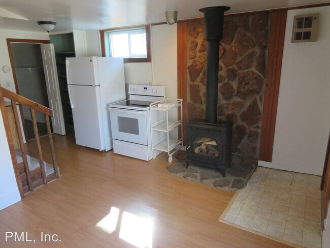 Foto del edificio - 1 br, 1 bath House - 328½ Martin Street