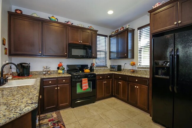 Kitchen - 761 Equinox Loop