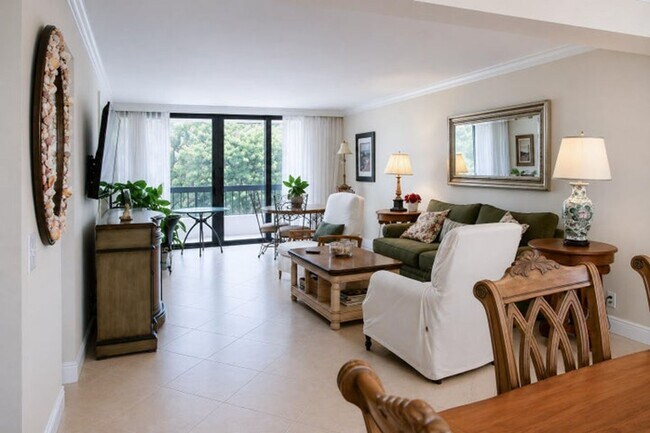 Foto del edificio - 277 N Ocean Blvd