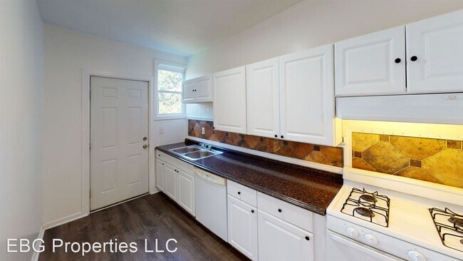 Building Photo - 2 br, 1 bath House - 2703 Brackenridge St
