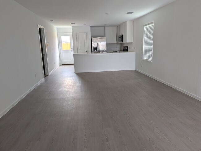 Foto del edificio - 511 Sandhill Crane Ln