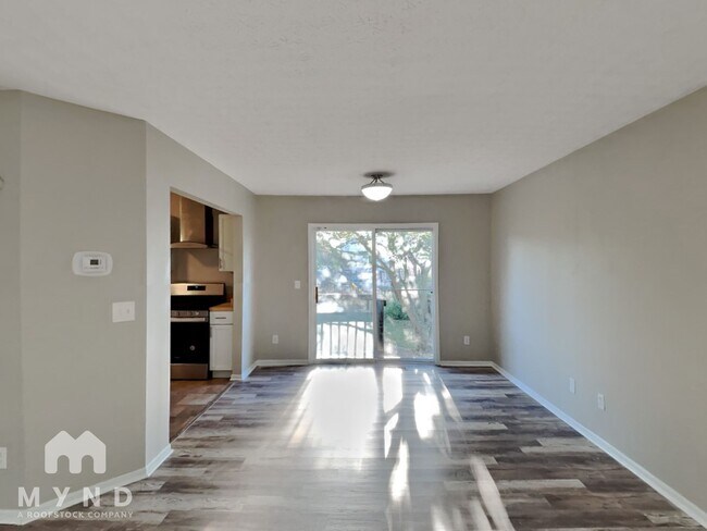 Foto del edificio - 8923 Trinity Cir