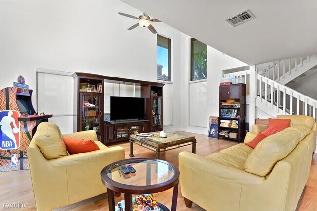 Building Photo - 3 br, 2.5 bath House - 1692 Cypress Pointe Dr
