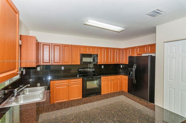 Building Photo - 5702 SW 162nd Pass