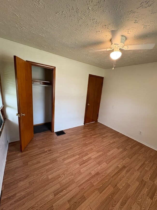 Building Photo - Single Family Ranch 2 bed 1 bath in North ...