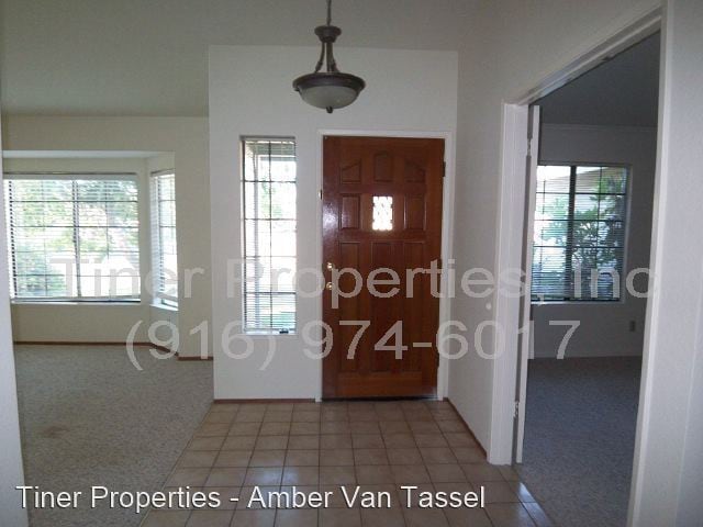 Building Photo - 3 br, 2 bath House - 1000 Mayflower Court