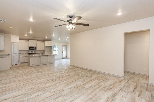 Foto del edificio - 2602 S County Rd