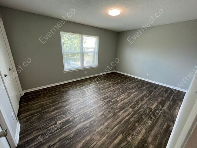 Building Photo - 1803 Bailey Ave