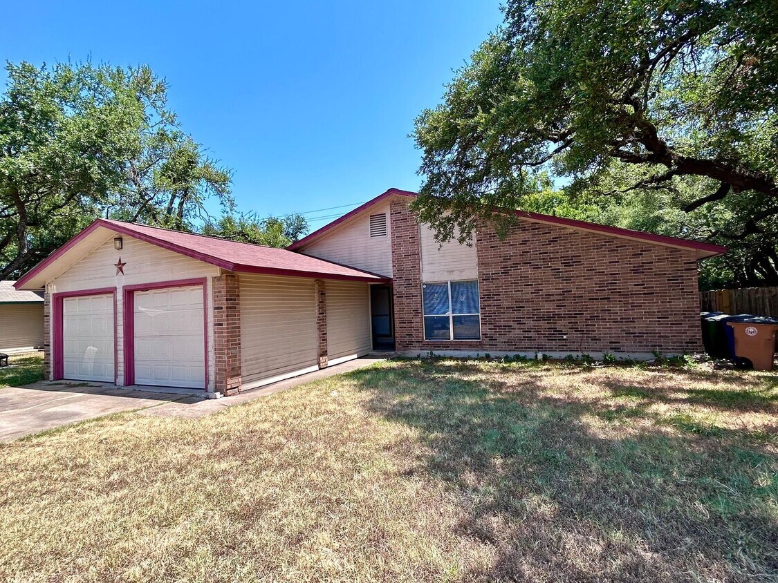 Primary Photo - 8802 Pineridge Dr