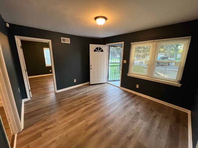 Building Photo - 104 Echo Cove