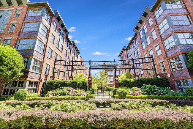 Foto del edificio - 812 Grand St