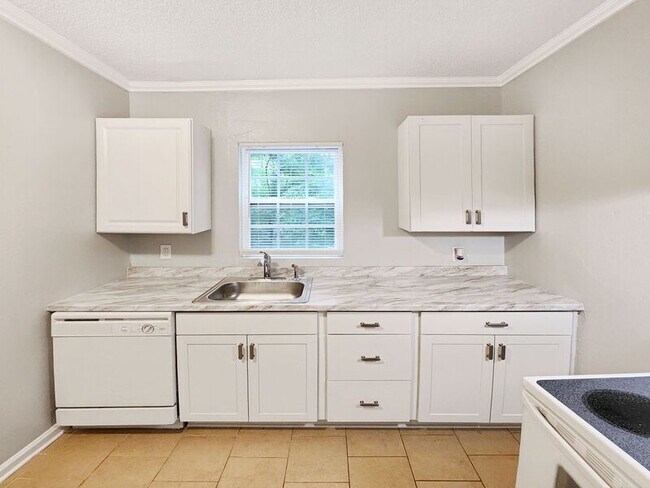 Foto del edificio - 894 McWilliams Rd SE