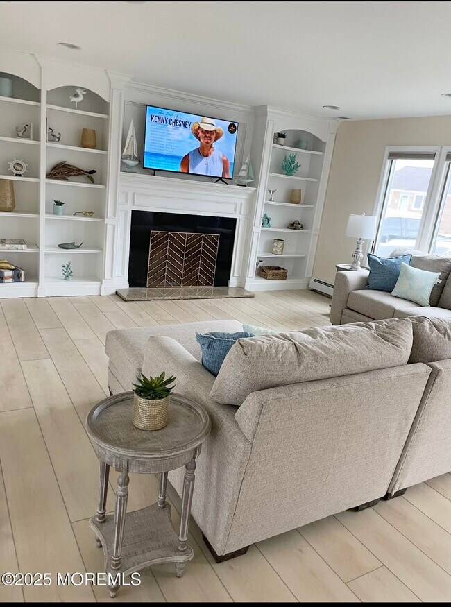 Foto del edificio - 241 Westmont Ave