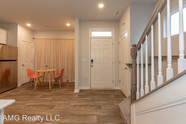 Building Photo - 3 br, 2.5 bath House - 156 Enterprise Dr