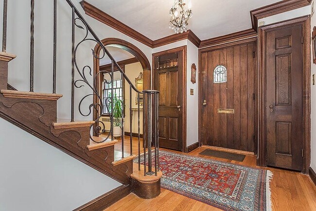 Foto del edificio - 244 Clifton St