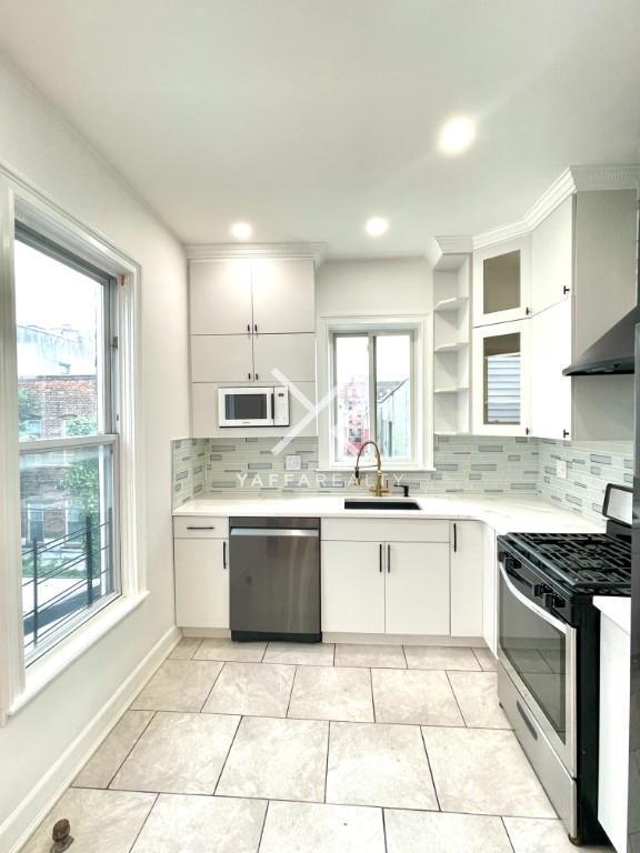 Foto principal - 2 bedroom in BROOKLYN NY 11225