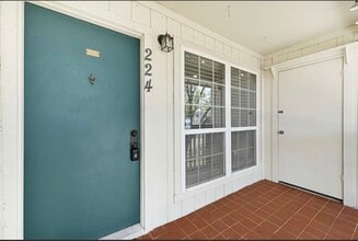 Building Photo - 250 El Dorado Blvd