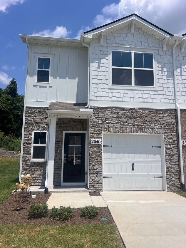 Foto principal - Brand New Townhome in Lebanon