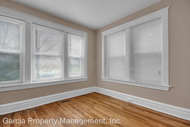 Building Photo - 4274 Arsenal St