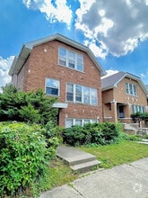 Building Photo - 4931 W Ainslie St