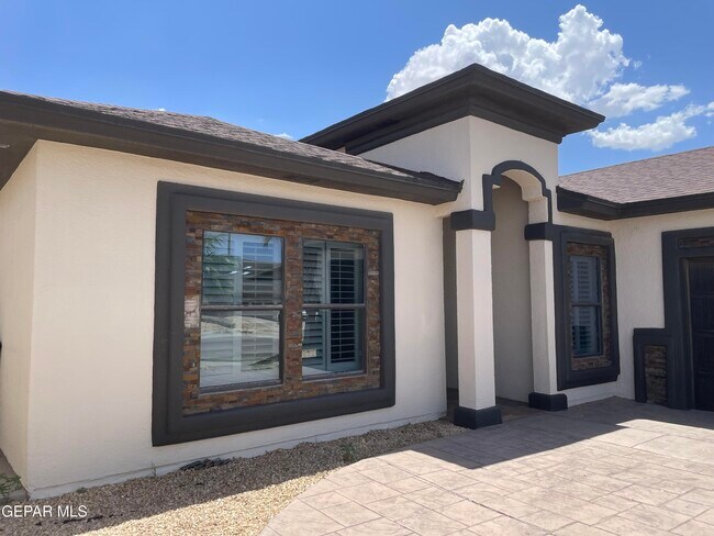 Building Photo - 3132 Tunnel Point Way