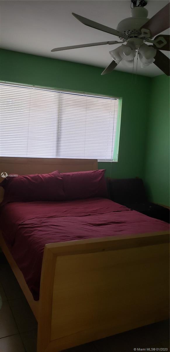Foto del edificio - 6101 NW 9th Ct