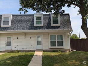 Building Photo - 16H Fernwood Dr