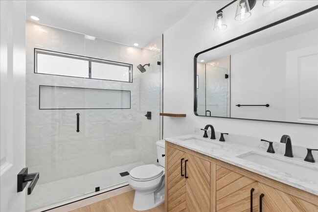 Building Photo - 6910 Eberhart St