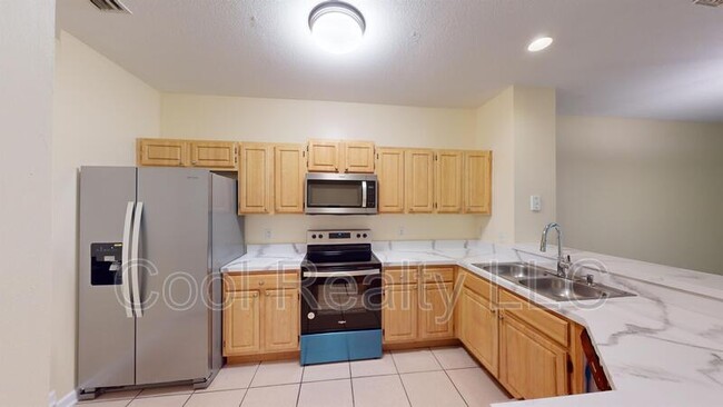 Building Photo - 3750 Silver Bluff Blvd