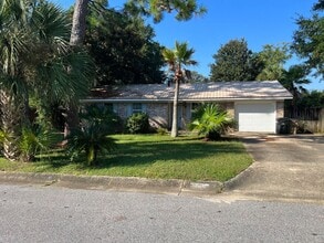 Building Photo - 2855 Bayview Way