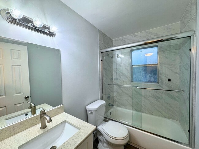 Foto del edificio - 4501 Treehouse Ln