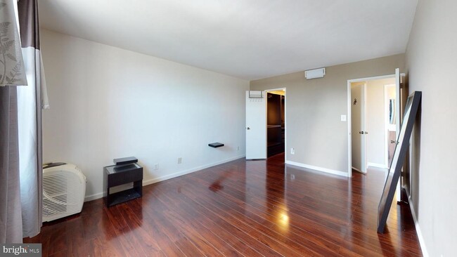 Building Photo - 4600 Duke St