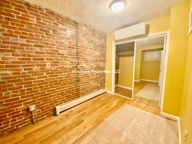 Foto del edificio - 250 Western Ave