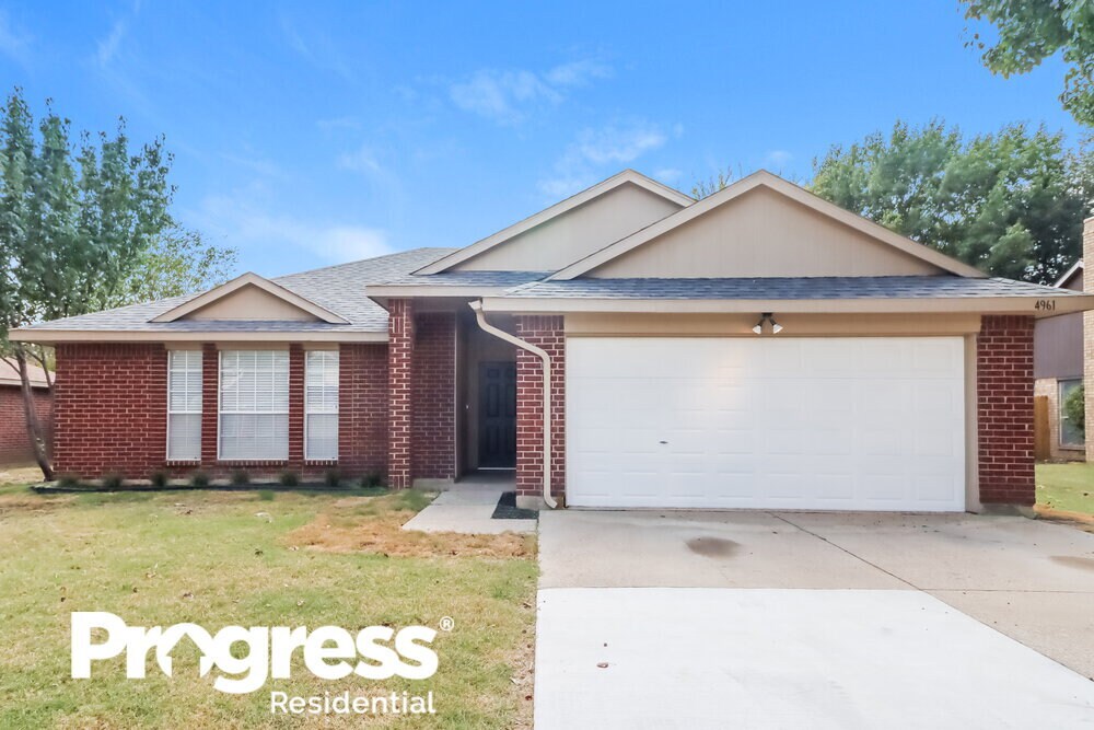 Primary Photo - 4961 Briar Oaks Ln