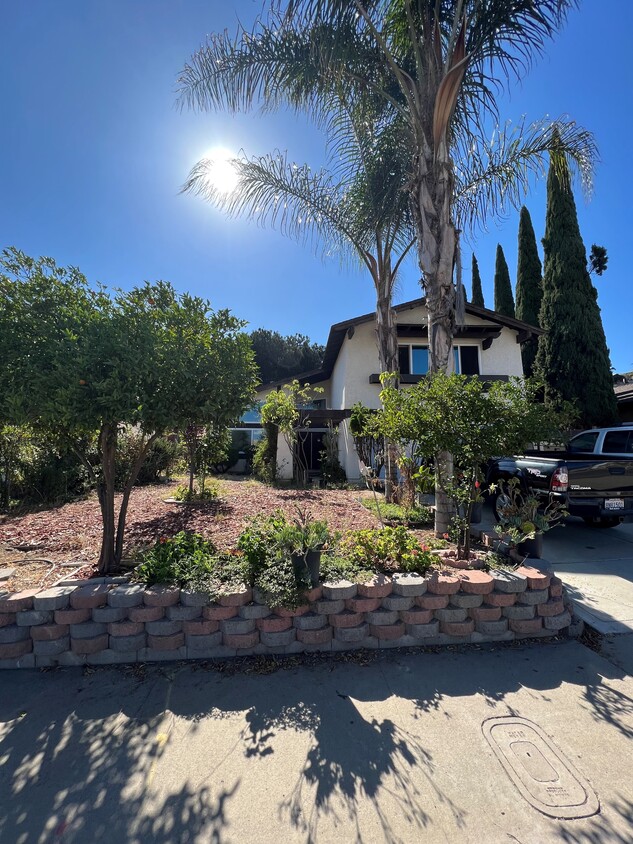 Front of House - 2602 Camino de las Palmas