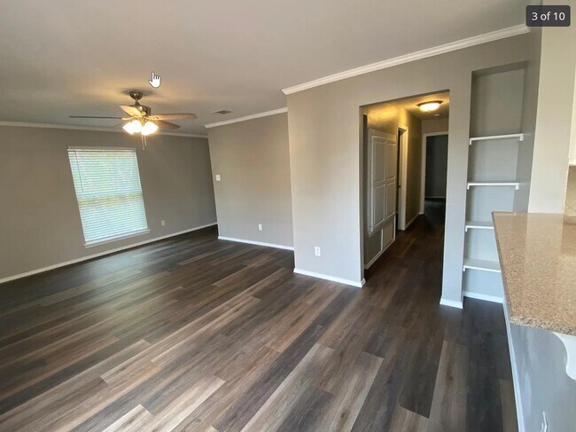 Living room - 6209 Mountain Shadows Dr