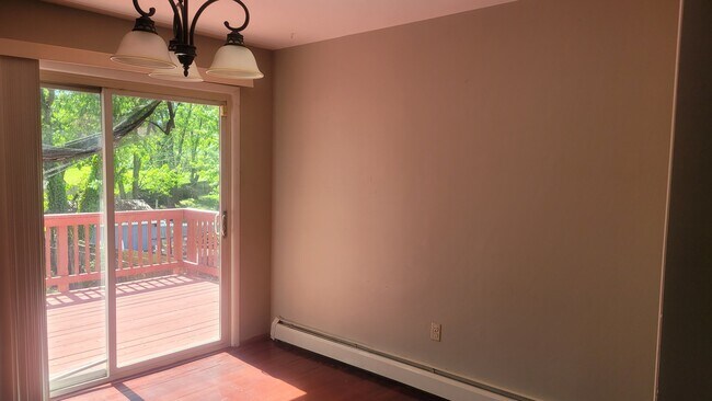 Foto del edificio - 3807 Danbury Ct