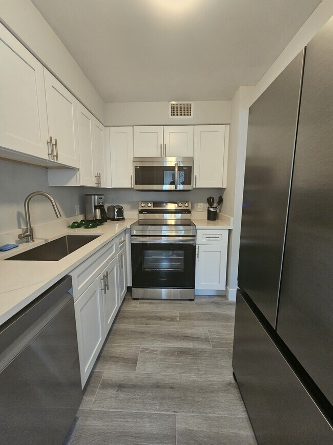 Foto del edificio - 548 Broad Ave S