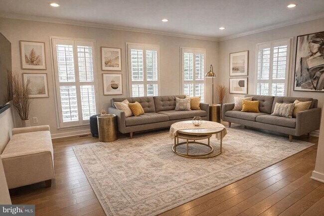 Foto del edificio - 9666 Masterworks Dr