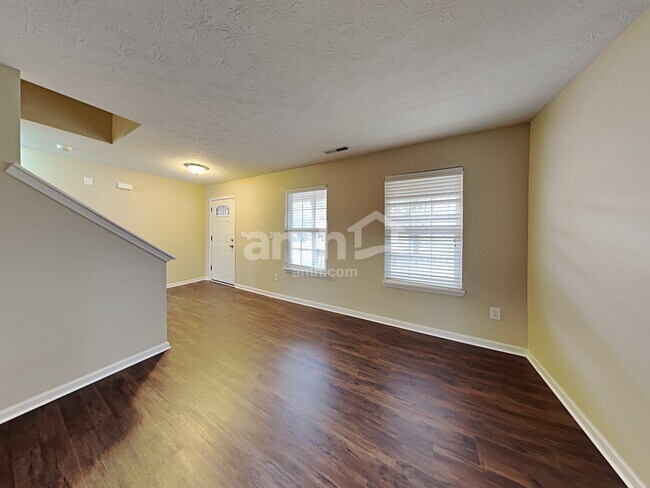 Building Photo - 4717 Birmingham Dr