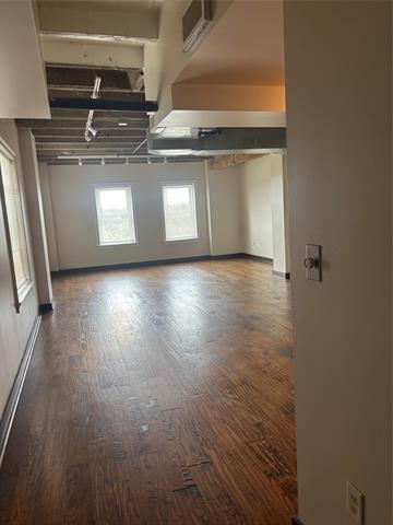Foto del edificio - 329 E Colorado Blvd