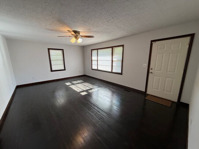 Foto del edificio - Guntersville, AL Home for Rent!