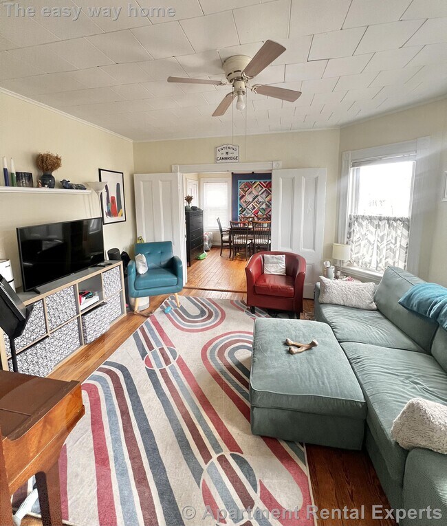 Foto del edificio - 36-38 Princeton St Unit #2
