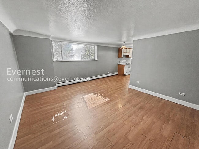 Foto del edificio - 2295 E Asbury Ave