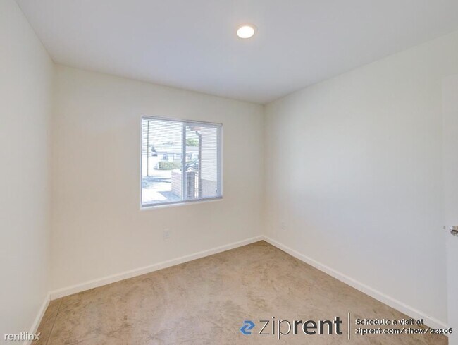 Foto del edificio - 1 br, 1 bath Triplex - 425 East Hermosa St...