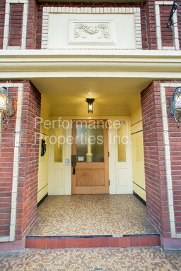 Foto del edificio - 1424 SW Montgomery St