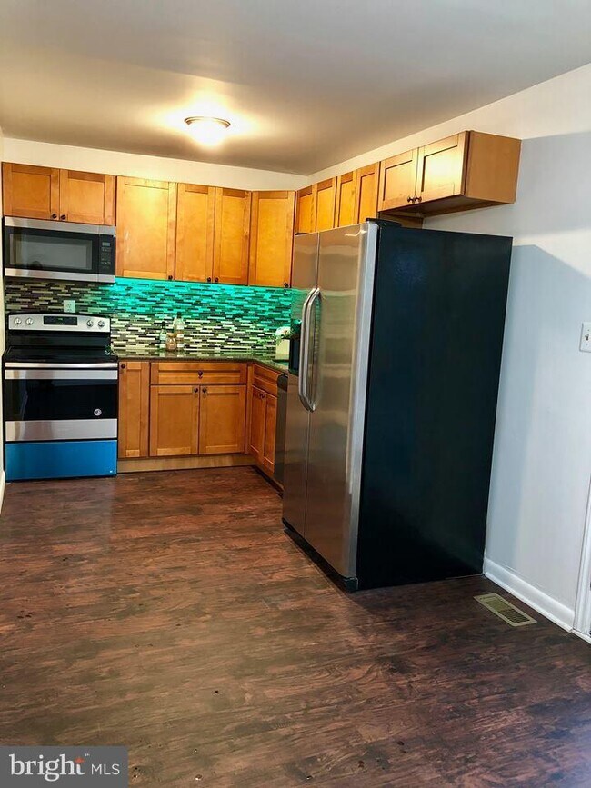 Foto del edificio - 9402 Windpine Rd